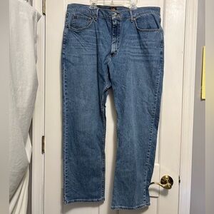 Lee Men’s 42x30 Regular Fit Straight‎ Leg Medium Wash Denim Blue Jeans